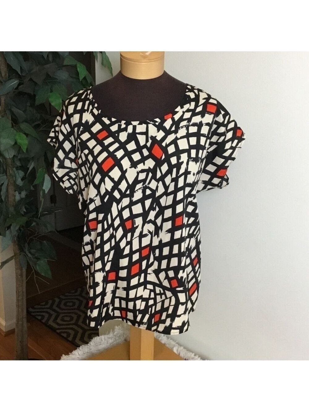 Maude Large short sleeve scoop neck Blouse